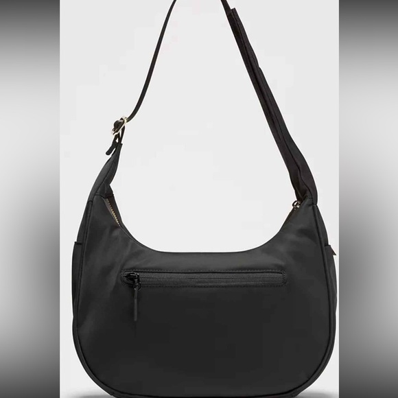 Lululemon athletica crossbody City Essentials Small Shoulder Bag- Black - Picture 2 of 3
